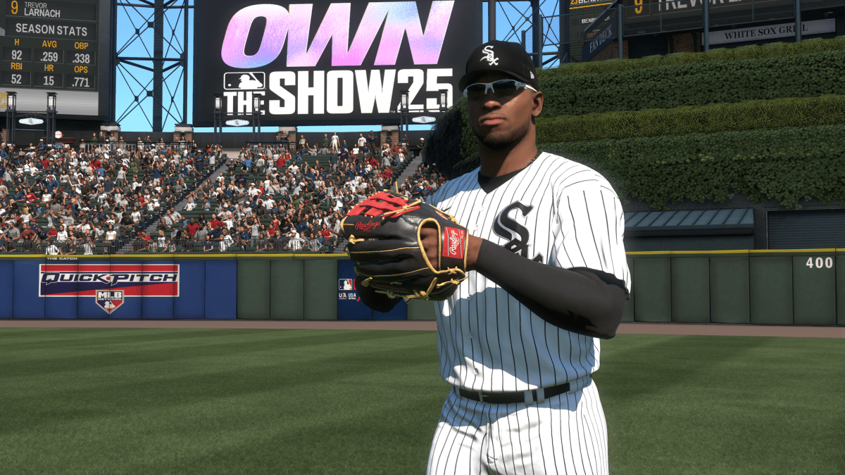 Luis Robert di MLB The Show 25 sebagai sebahagian daripada artikel mengenai asas yang melanda bug lapangan kanan.