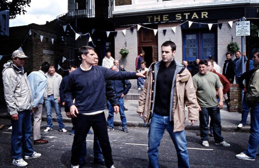 Danny Dyer dans l'usine de football
